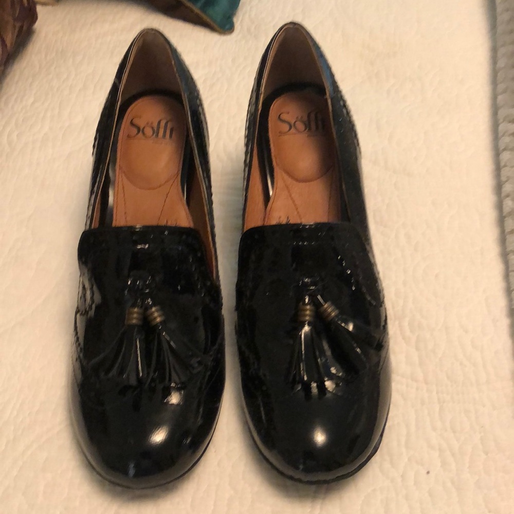 New Patent leather black Sofft shoes. Size 9M. Never worn